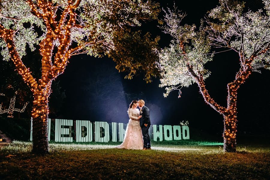 Fotógrafo de casamento Gábor Eszterle (eskuvoifotosom). Foto de 15 de dezembro 2020