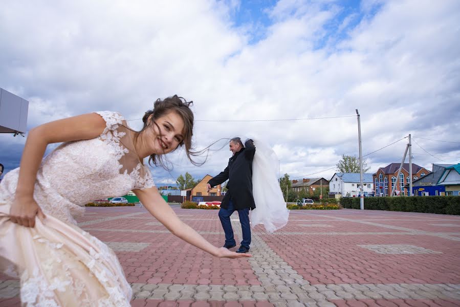 Hochzeitsfotograf Evgeniy Yacenko (evgeniybuzuluk). Foto vom 11. November 2019