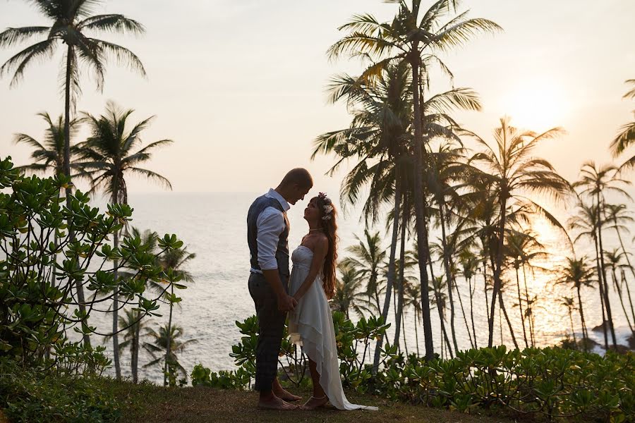 Fotógrafo de casamento Maryana Sharabura (sunnydays). Foto de 9 de setembro 2017