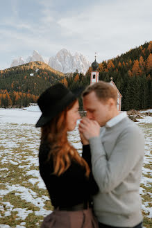 Fotografo di matrimoni Sorin And Patricia (sirbusorin). Foto del 27 aprile 2022