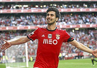 http://www.somosche.com/media/reportero/56/8/1/2/0/n_20140716212618_andre_gomes_nuevo_jugador_del_valencia.jpg