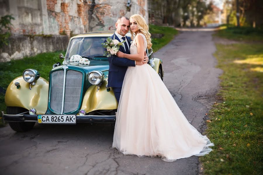 Fotógrafo de bodas Oksana Mikhalishin (oksamuhalushun). Foto del 13 de diciembre 2018