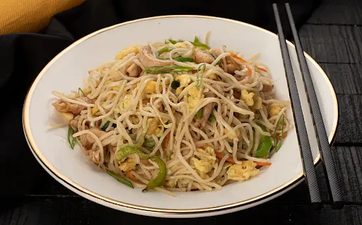 Chicken Hakka Noodles