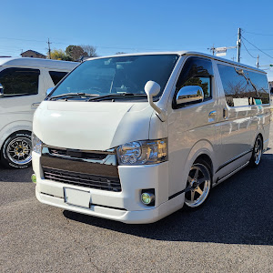ハイエースバン GDH206V