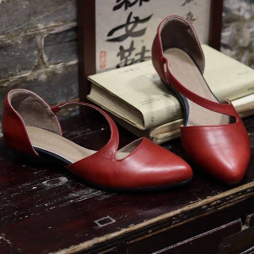 Title 3, Womens Pointed Toe Slanted Flat Hollow Vintage...