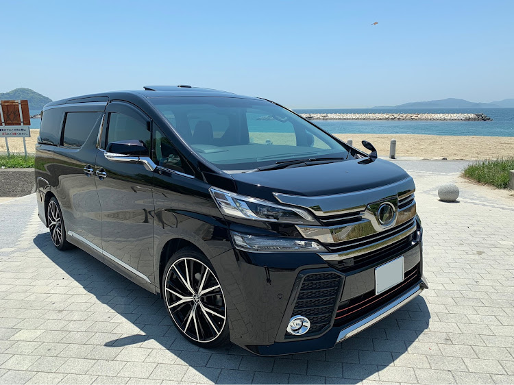 ヴェルファイアの洗車・またしばらく乗れない😭・愛車を乗れない触れないが1番のストレス😭に関するカスタム事例の投稿画像1枚目
