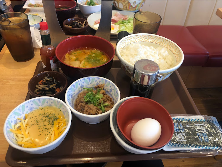 キューブのいつもイイネ&コメントありがとうございます🙇‍♂️・discover＿ct・朝焼け・新しい場所探し・オシャレは足元からに関するカスタム事例の投稿画像4枚目
