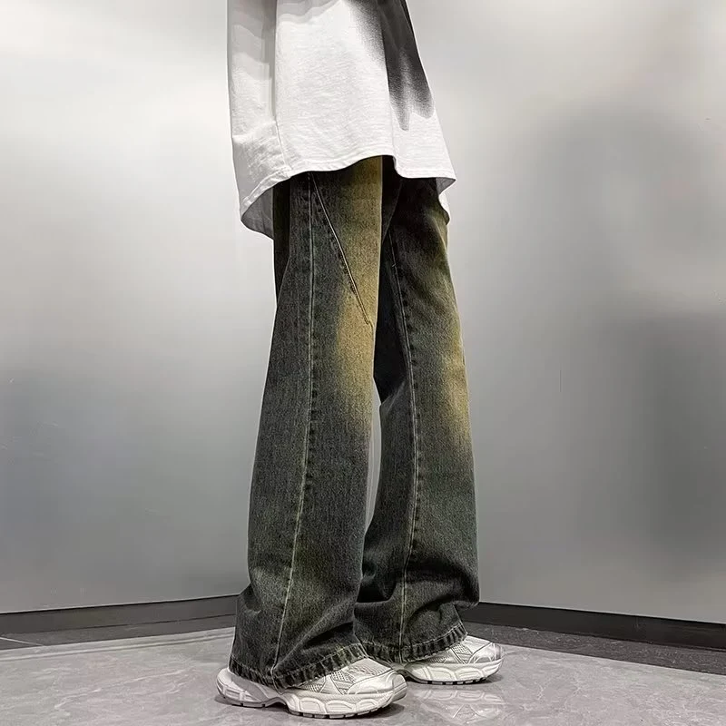 Jeans azul escuro retrô americano para homens. Conforto e estilo clássico, perfeito para um visual moderno e despojado. Ideal para o dia a dia.