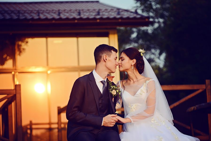 Wedding photographer Marina Alekseeva (akvamarin). Photo of 21 October 2019