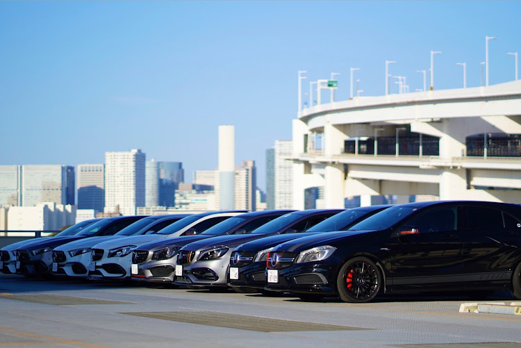 CLAのAMG45朝会・いちょう並木・お台場・メルセデスカフェに関するカスタム事例の投稿画像4枚目