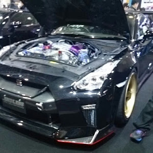 NISSAN GT-R