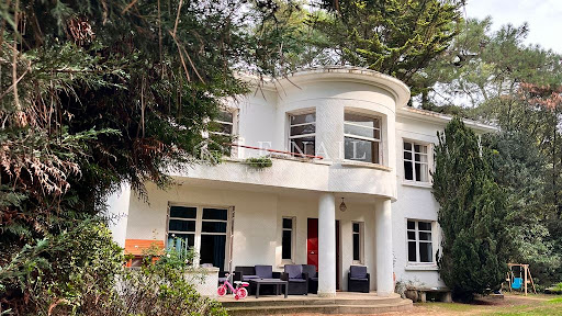 Seaside villa with garden 2