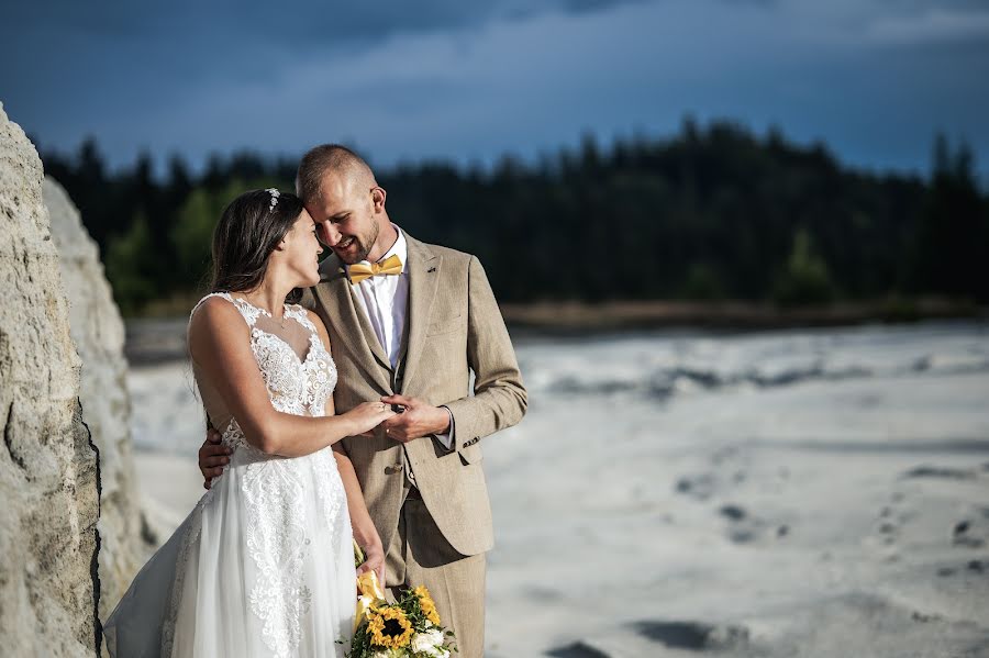 Wedding photographer Levente Gábor (levente). Photo of 6 April 2023