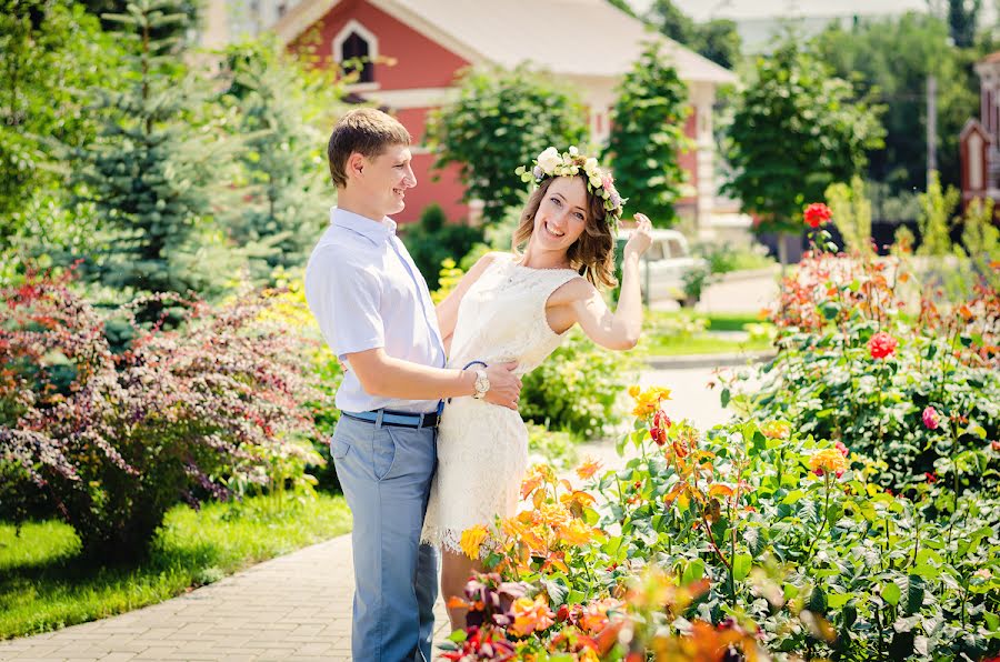 Wedding photographer Nina Dubrovina (ninadubrovina). Photo of 18 December 2014