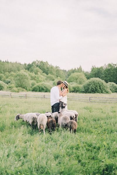 Bryllupsfotograf Olya Kobruseva (leeloothefirst). Bilde av 6 juli 2018