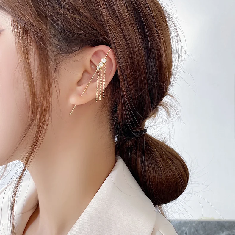 Brincos de zircônia com diamantes de cristal Trend Line Novos, piercings brilhantes e elegantes, perfeitos para presentes.