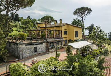 Villa with pool and garden 5