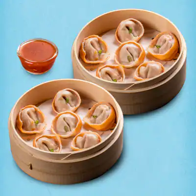 Steamed Schezwan Paneer Momos With Momo Chutney - 12 Pcs