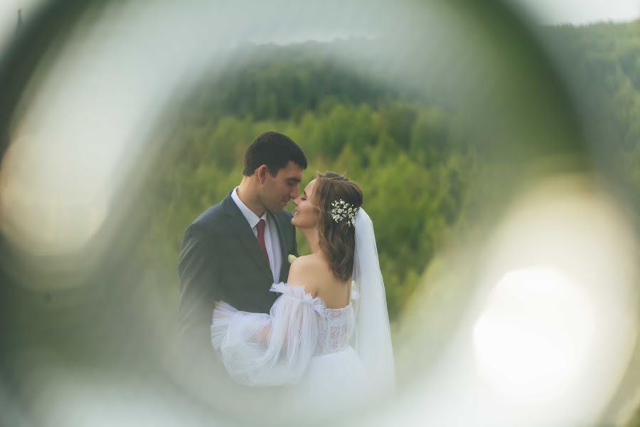 Fotografo di matrimoni Evgeniy Kirvidovskiy (kontrast). Foto del 13 settembre 2021