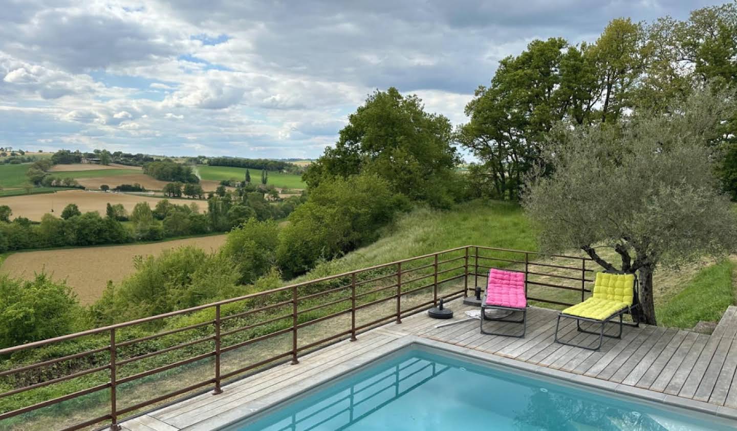 Property with pool Vic-Fezensac