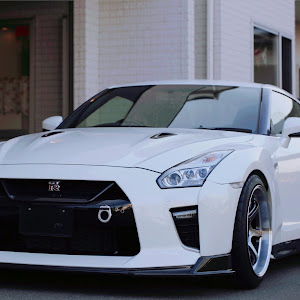 NISSAN GT-R R35