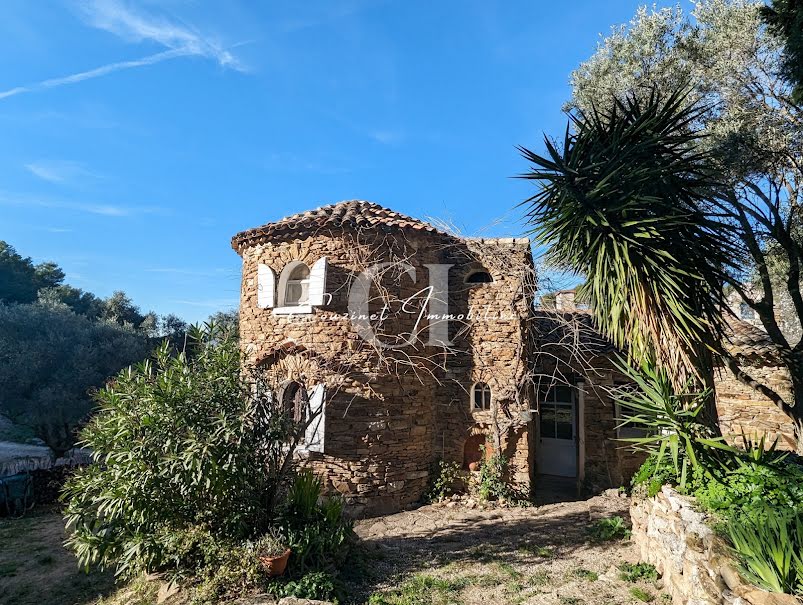 Vente villa 4 pièces 104 m² à Le Castellet (83330), 620 000 €