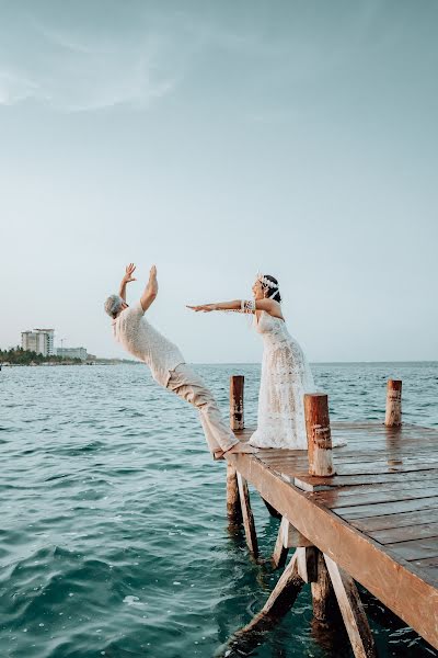 Fotografer pernikahan Lucas Luciano (lukaslucianoph). Foto tanggal 12 Agustus 2023