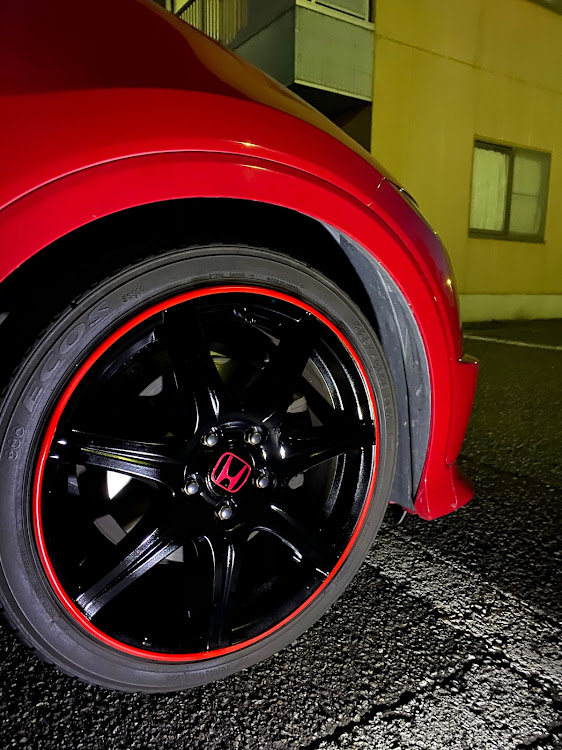 シビックタイプRユーロの#ホイール塗装・#節約カスタム・#シビックタイプRユーロ・#FN2に関するカスタム事例の投稿画像1枚目