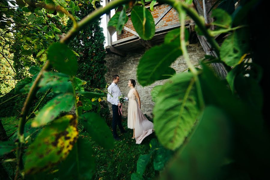 Fotografo di matrimoni Taras Atamaniv (tarasat). Foto del 12 ottobre 2017