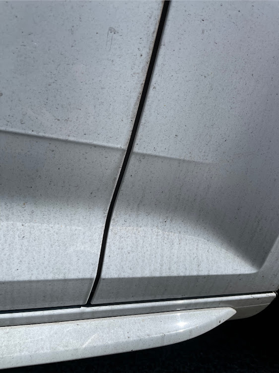 A4 アバントの8WCVK・a4b9・洗車が趣味・車庫入れ問題・アウディのある生活に関するカスタム事例の投稿画像1枚目