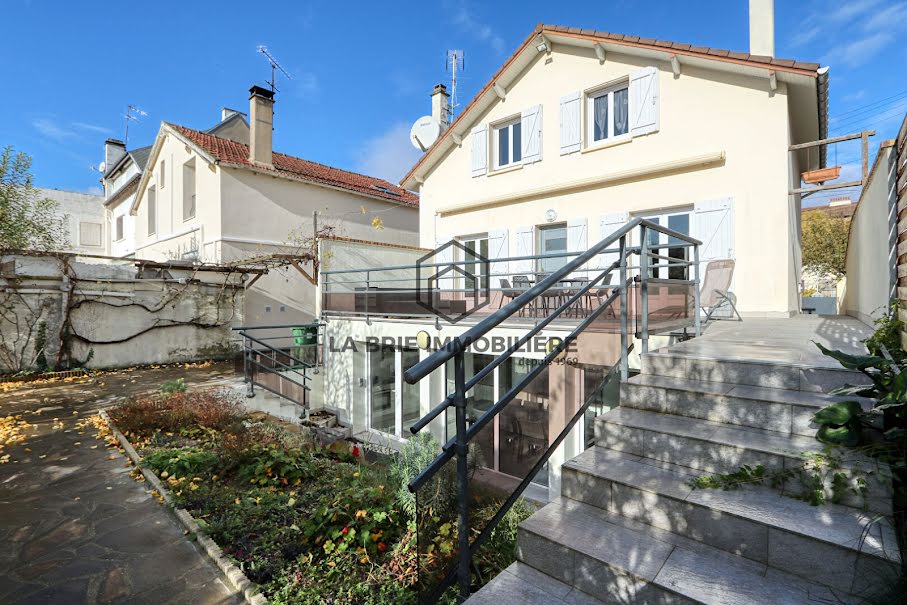 Vente maison 6 pièces 156.38 m² à Villeneuve-Saint-Georges (94190), 525 000 €