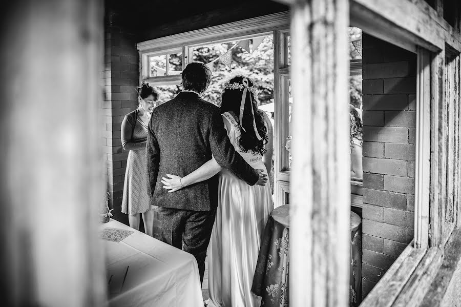 Wedding photographer Sara Kirkham (pixietteinthece). Photo of 4 August 2016