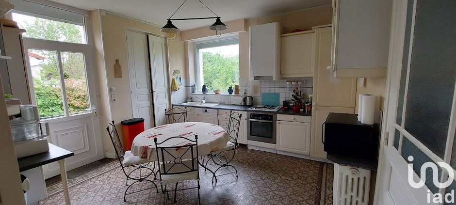 Vente maison 7 pièces 177 m² à Evaux-les-Bains (23110), 245 000 €