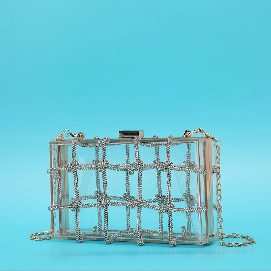 Pochette Dîner Femme Acrylique Brillant Transparent Un accessoire élégant et tendance pour vos soirées. Idéal pour compléter votre tenue avec style et originalité.