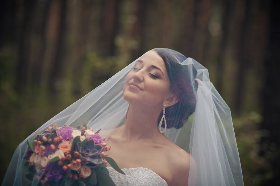 Fotografo di matrimoni Lyudmila Kuznecova (lusi). Foto del 13 agosto 2014