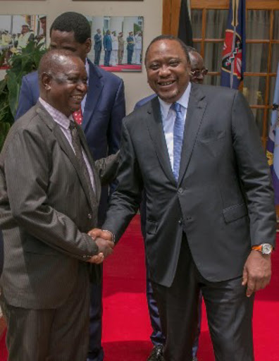 uhurandoburushakehands