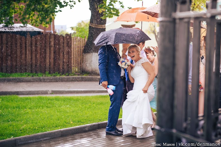 Bryllupsfotograf Denis Manov (denismanov). Bilde av 10 juli 2017