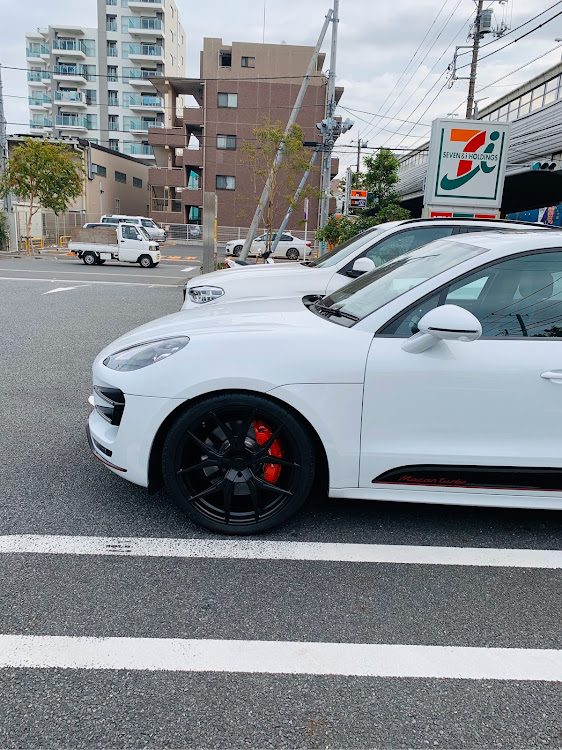 X3のツーリング・マカンターボ・ツーショットに関するカスタム事例の投稿画像3枚目