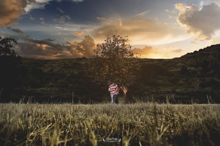 Fotografo di matrimoni Denys Miguel Vedia Chumacero (denysvedia). Foto del 19 ottobre 2019