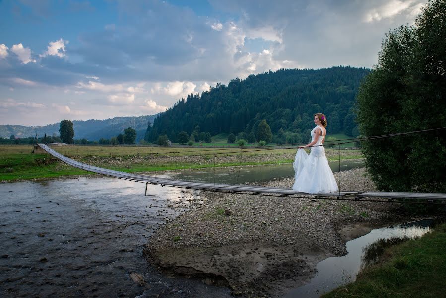 Wedding photographer Codrut Sevastin (codrutsevastin). Photo of 11 April 2016