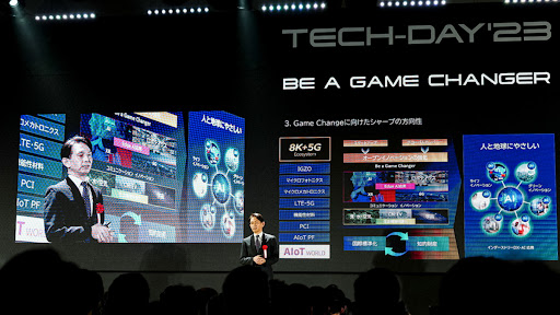 Chief Technology Officer, Head of R&D Mototaka Taneya presented the four game-changing innovations that would transform the way we live and work.