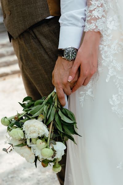 Fotógrafo de casamento Lyubov Isakova (lubovisakova). Foto de 30 de junho 2022