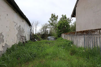 maison à Saint-Bouize (18)