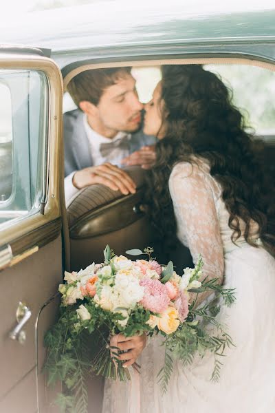 Huwelijksfotograaf Eva Valinurova (horo). Foto van 9 februari 2018