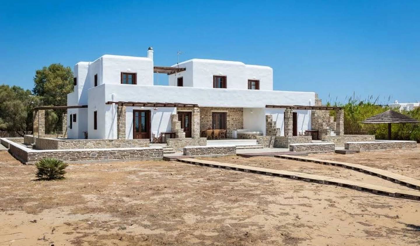 House with pool Paros