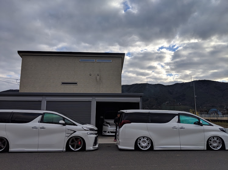 アルファードのTeam So-Low・年末大洗車祭り開催に関するカスタム事例の投稿画像3枚目