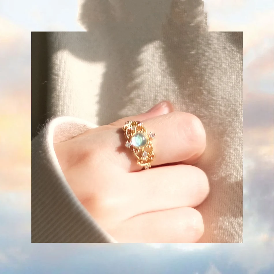 Wunderschöner Spitzen-Hohlraum-Katzenaugen-Zirkon-Gradient-Ring, für einen schimmernden, stilvollen Akzent, der Blicke fängt.