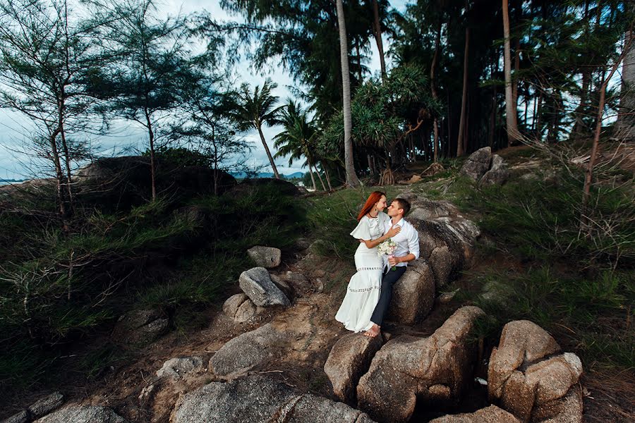 Fotógrafo de casamento Vladislav Nekrasov (stepmystep). Foto de 3 de junho 2019