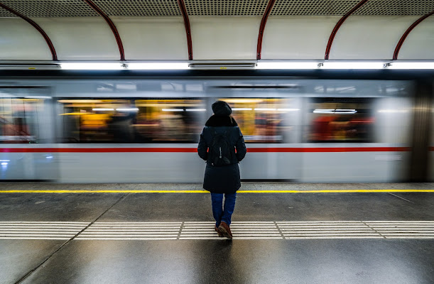 In attesa del prossimo treno  di joni