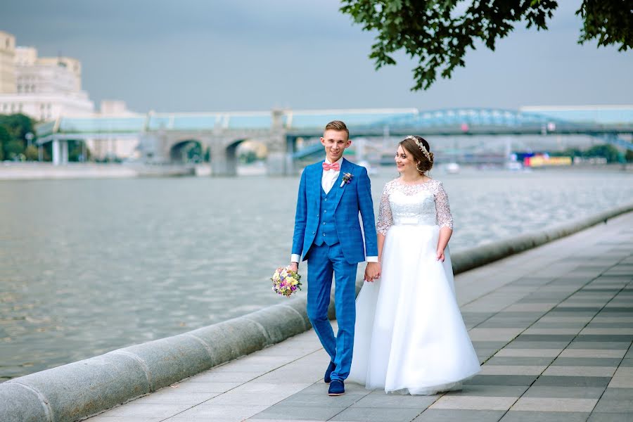 Fotógrafo de casamento Olga Tryapicyna (tryolga). Foto de 24 de julho 2019